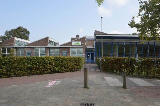 VSO Het Duin Stakman Bossestraat 79 2203 GH Noordwijk ZH T 071-3614150 Deze locatie is eigendom van SSOL e.o. (1 januari 2015 overgekregen in de fusie met De Duinpieper).