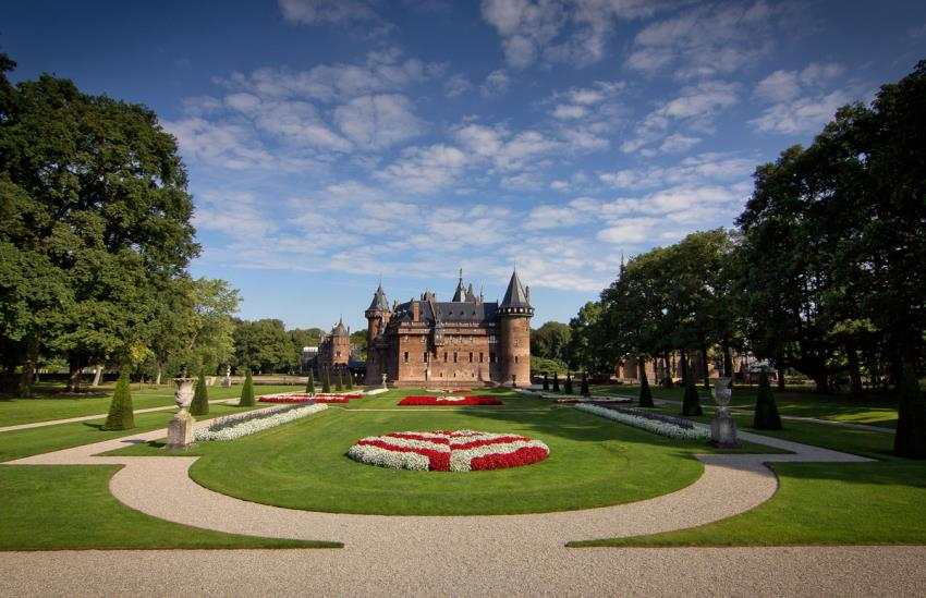 Rondleiding Kasteel de Haar Een rondleiding door het grootste en meest luxueuze kasteel van Nederland. Ervaar de Weelde van Weleer!