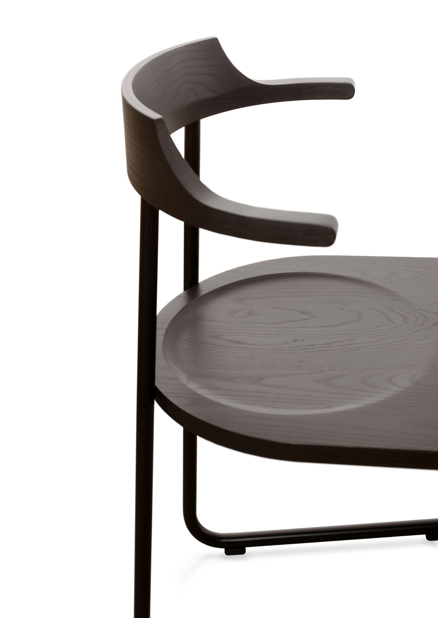 CHAIR DESCRIPTION Born from the desire to design a café chair with a light appearance, modern form, yet strong enough for intensive use.