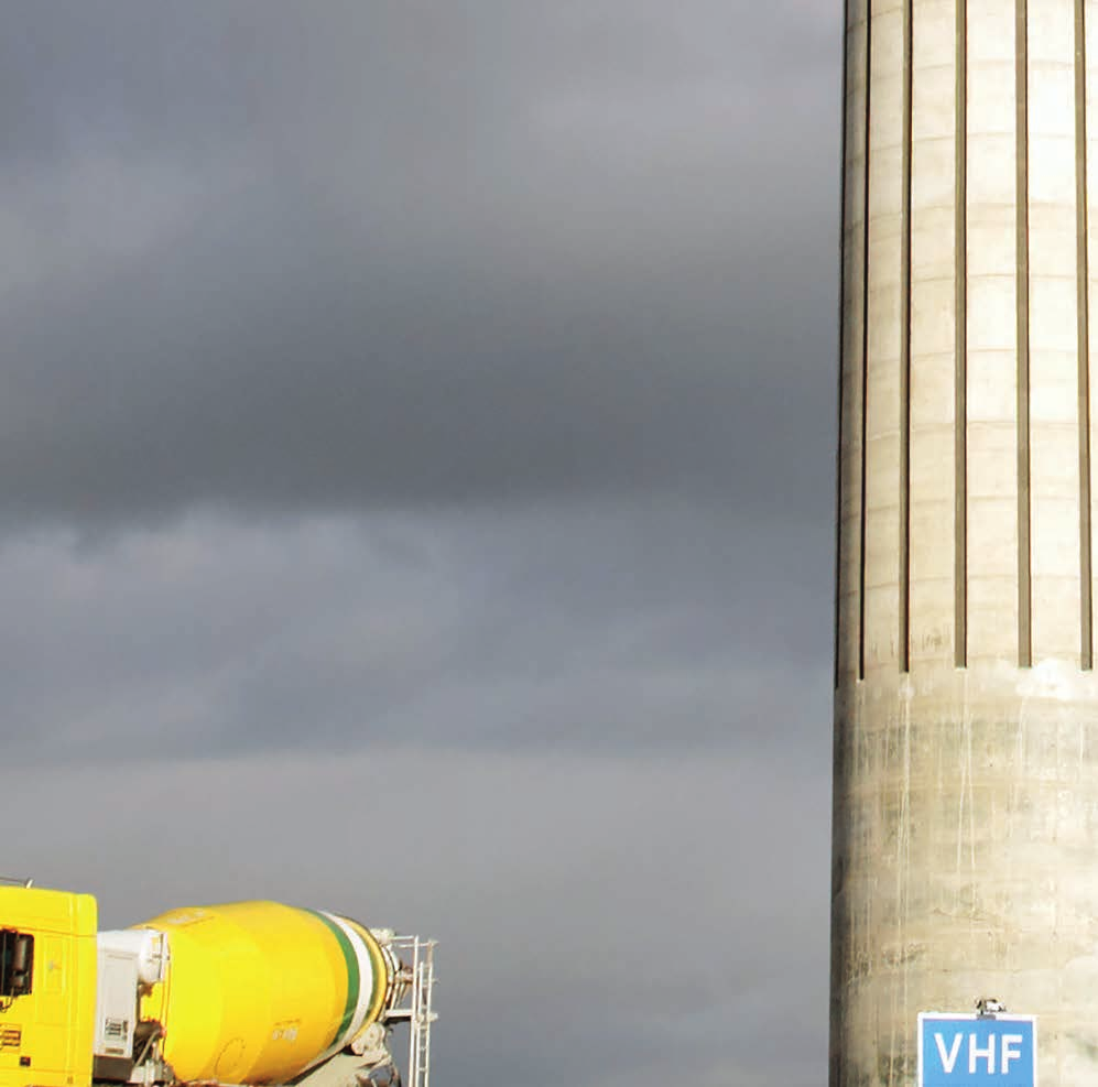 1 De nieuwe 118 m hoge Schelderadartoren in aanbouw T en behoeve van