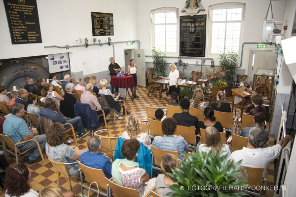 Boekpresentatie Astrid Lammers Op zondag 4 september vond er een feestelijke boekpresentatie