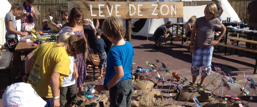 Laatste wildernis De Waddeneilanden spreken een toeristische doelgroep aan die bewust omgaat met natuur en milieu. Toeristen die de laatste wildernis van Nederland willen ervaren.