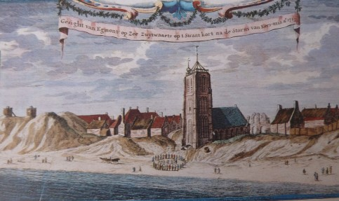 Onder aan de strandafgang stond de Agneskerk die na een storm in 1717 (afb.) al in gevaar kwam. In 1741 stortte de kerktoren in.