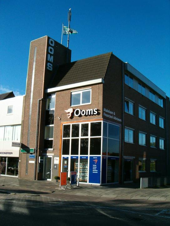 CONTACT Ooms Kanaalweg 61 2903 LR CAPELLE AAN DEN IJSSEL T 010-4501177 E capelle@ooms.com W www.ooms.com Persoonlijk en dichtbij Ooms is sinds 1927 uw vertrouwde makelaar in de regio die denkt in oplossingen.