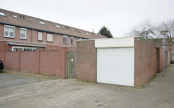 Rijpelberg is in de jaren tachtig gebouwd en opgedeeld in twee woonbuurten: Oost en West.