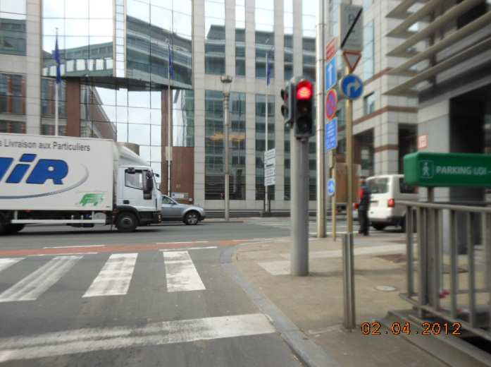 Zeer weinig fietsverkeer in de rechtsafslagbeweging.