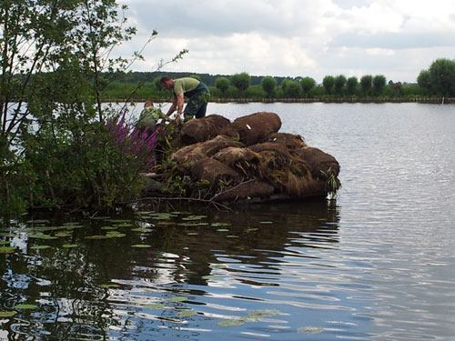 Daardoor is er nog ruimte in de baggerdepots aan de Oud Reeuwijkseweg. De afspraak met de grondeigenaar is dat Rijnland de depots voldoende gaat vullen.