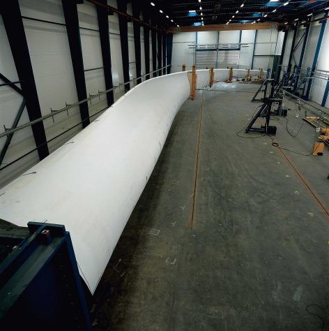 Technical Data Rotor Blade: Length: 61.5 m Max.Width: 4.6 m Mass: 17.