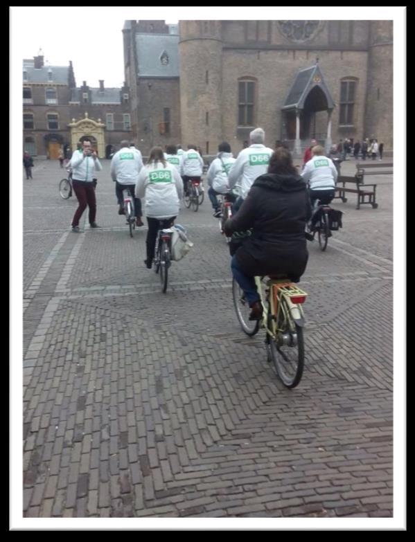 EN NU VOORUIT! In de groene en veelzijdige kuststad die Den Haag is, staat de fiets bovenaan als ideaal vervoermiddel. Voor bewoners, ondernemers én toeristen.