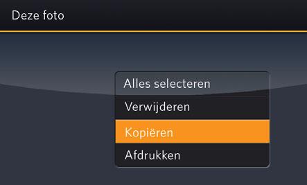 1 Een foto selecteren om deze te kopiëren: Druk in de miniatuurweergave op om een foto te markeren; of geef een enkele foto weer. 2 Druk op.