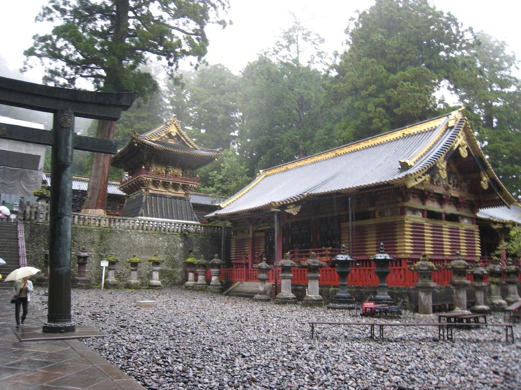 Dag 9 Nikko Op deze dag is een bezoek aan de bezienswaardigheden van Nikko op het programma. Nikko is een vroegere hoofdstad van Japan en staat vol met historische gebouwen en tempels.