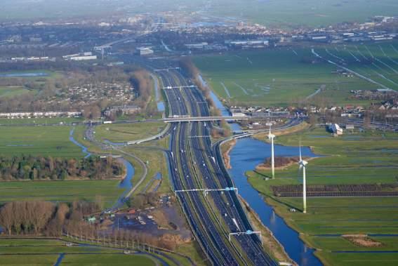 4.4 Openbaar vervoer Holland Rijnland heeft als ambitie een aantrekkelijke en vitale woon- en leefomgeving te zijn. Daarnaast is energietransitie een speerpunt.