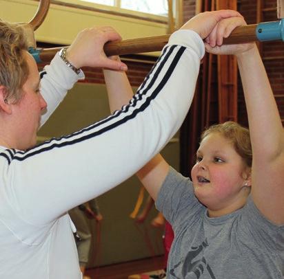 4 OUDERS EN SCHOOL 12 De school hecht veel waarde aan goede samenwerking Ouderavonden Medezeggenschap 13 en regelmatig contact met ouders. Regelmatig houdt de school ouderavonden.