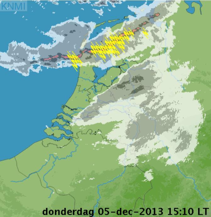Rapport van de Sint-Nicolaasvloed 2013 (SR91) Op de nadering van de stormdepressie neemt de wind vanaf het begin van de middag van 5 december langs de Nederlandse kust in eerste instantie toe uit