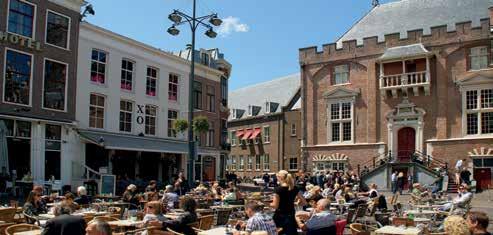 Unieke locatie Unique location 7. Grand Café XO Grand Café XO heet u van harte welkom in het oude stadsgedeelte van Haarlem.
