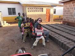 In 2013 is Niels alleen terug gegaan naar Ghana om daar 6 weken te kijken wat er gedaan kon worden.