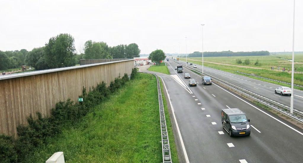 Westwijkscherm De geluidschermen ten westen van de Marathonweg worden uitgevoerd conform en in aansluiting op het bestaande scherm langs de Westwijk.