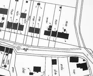 Links de situatie hoek Ooststraat-Muijeweg in 1928; met het huis met schuur op sectie M- 1646, die is ontstaan uit M-54 en een stukje van M-53.