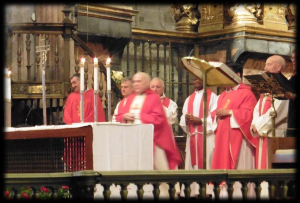 De Botafumeiro wordt in gereedheid gebracht.