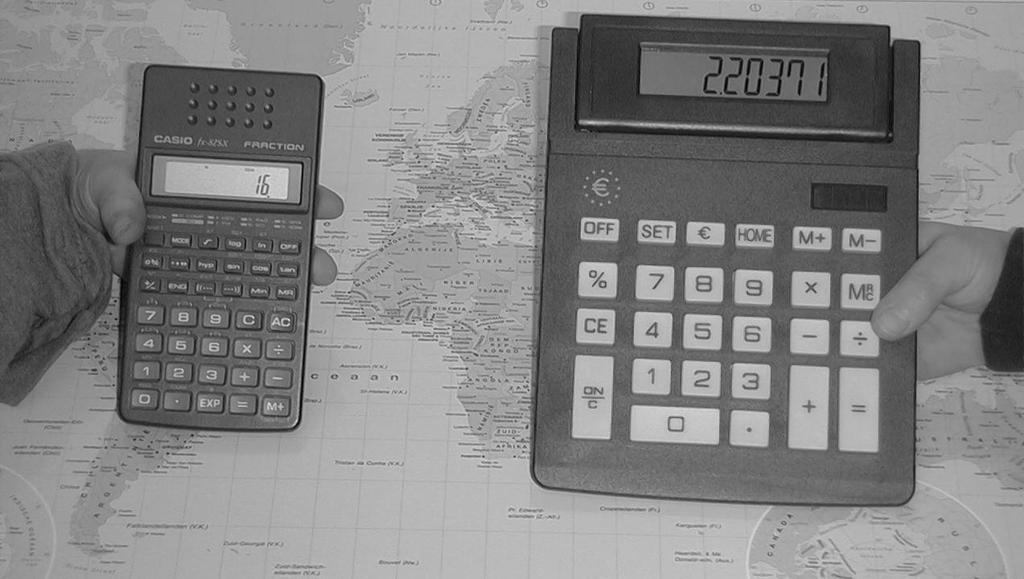 5.2 Invoerblindering 75 Kader 5.4: De rekenmachines van Jan-Willem en Rianne De eenvoudigste rekenmachines rekenen alleen met drijvende komma zoals de rechtermachine.