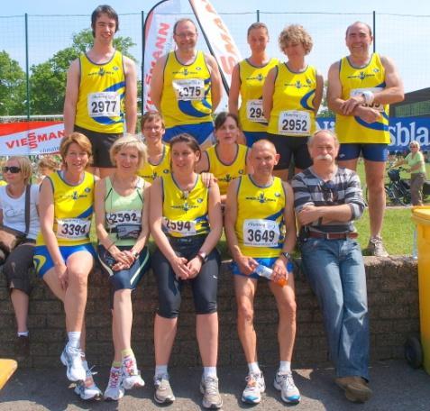 26.04.2009 > Antwerp Marathon en 10 Miles De gele golf was opvallend vertegenwoordigd op deze eerste grote wedstrijd in de Running Tour!