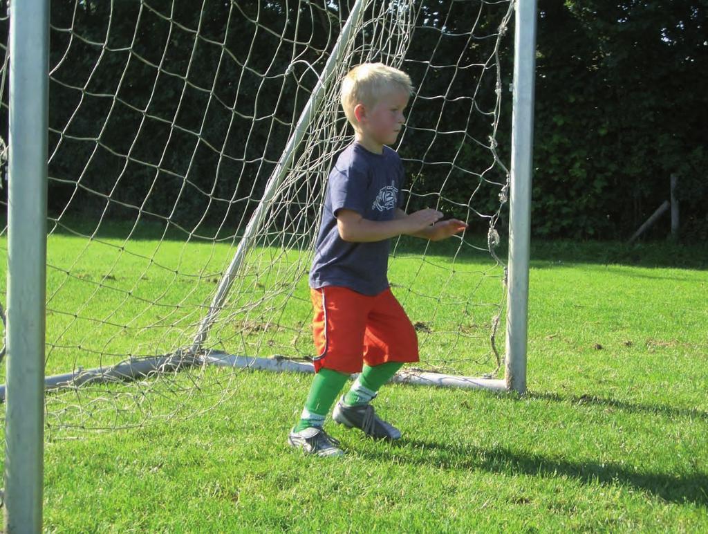 pes en de taken per positie. Ook hier geldt weer: laat B- junioren meedenken over de oplossingen voor de voetbalproblemen. Bij B-junioren komen emotionele uitingen nogal eens voor.