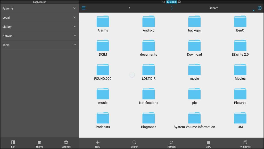 ES File Explorer Werken met Android OS 51 Tik op om ES File Explorer te starten. Met deze toepassing kunt u bestanden en toepassingen beheren.