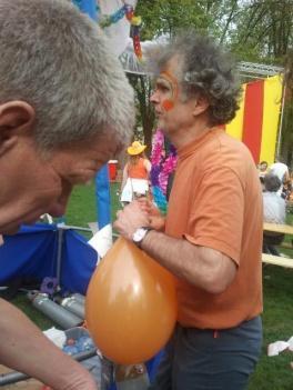 van de stichting. We geven informatie en kinderen kunnen een ballon kopen.