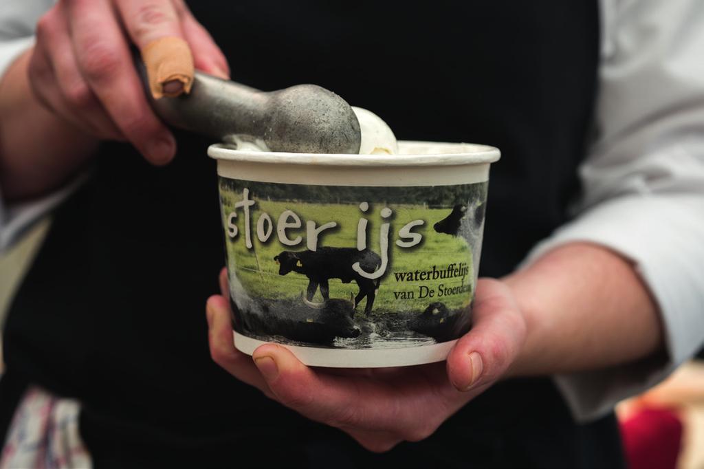 87 food valley streekproduct 88 Stoer IJs wordt gemaakt van stoere buffelmelk van De Stoerderij. Buffelijs heeft een authentieke smaak en wordt met aandacht bereid door een ervaren ijsbereider.