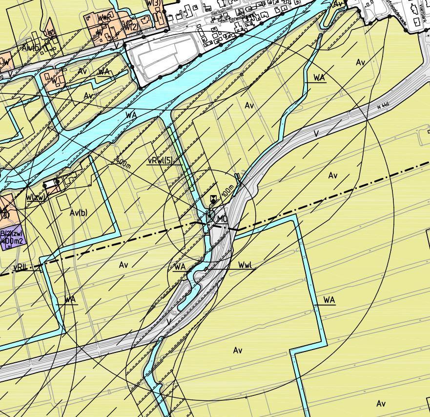 De kortste afstand van de nieuwe stal tot het middelpunt van de molen bedraagt circa 240 m.