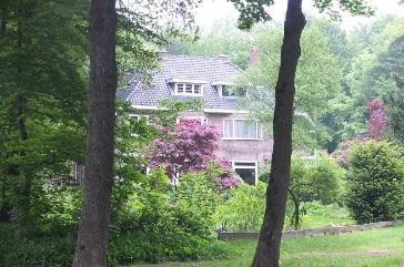 zuidkant tussen de Doornveldlaan en de Sterkenburgerlaan.