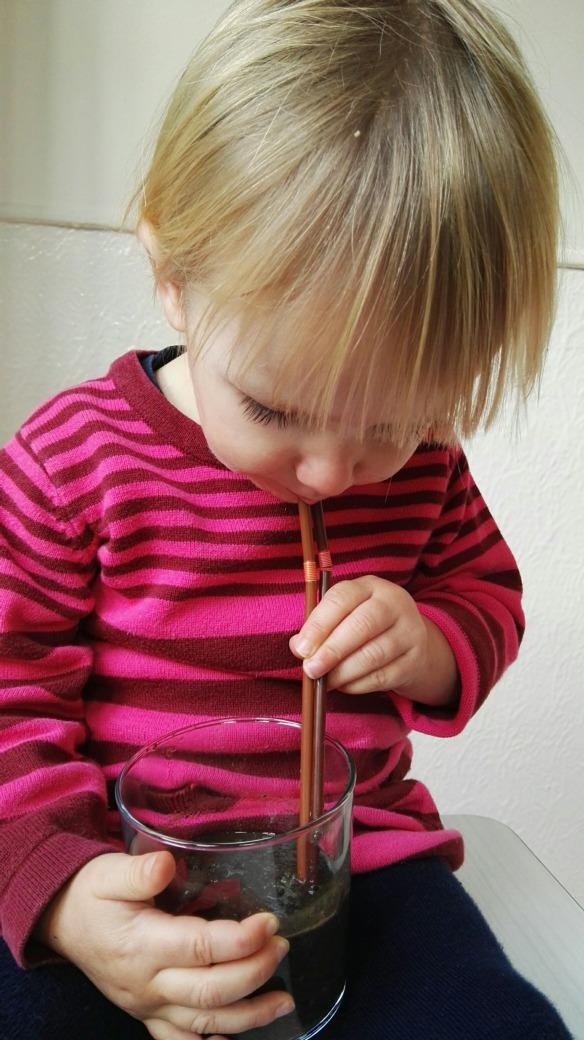 Delen = leuk Kinderen zijn vaak dol op smoothies. Het is leuk om ze samen te maken en te proeven. Dus voor alle kinderen, kleinkinderen, neefjes, nichtjes, buurjongens & buurmeisjes.