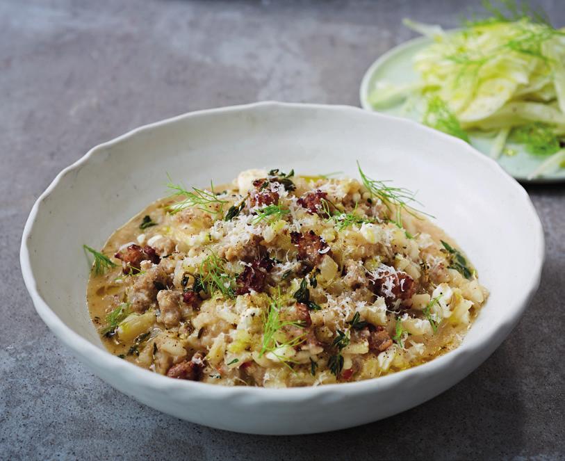 JAMIES RISOTTO MET VENKEL, WORST EN SALADE MET CITROENDRESSING Het koken wordt je makkelijk gemaakt met HelloFresh met Hoewel het soms in de categorie slowfood ingedeeld wordt, is risotto juist heel