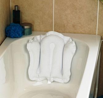 Comfort in en rond het bad Opblaasbaar bad-hoofdkussen met badstof bekleding Dit opblaasbaar badkussen heeft een aangename bekleding in badstof,