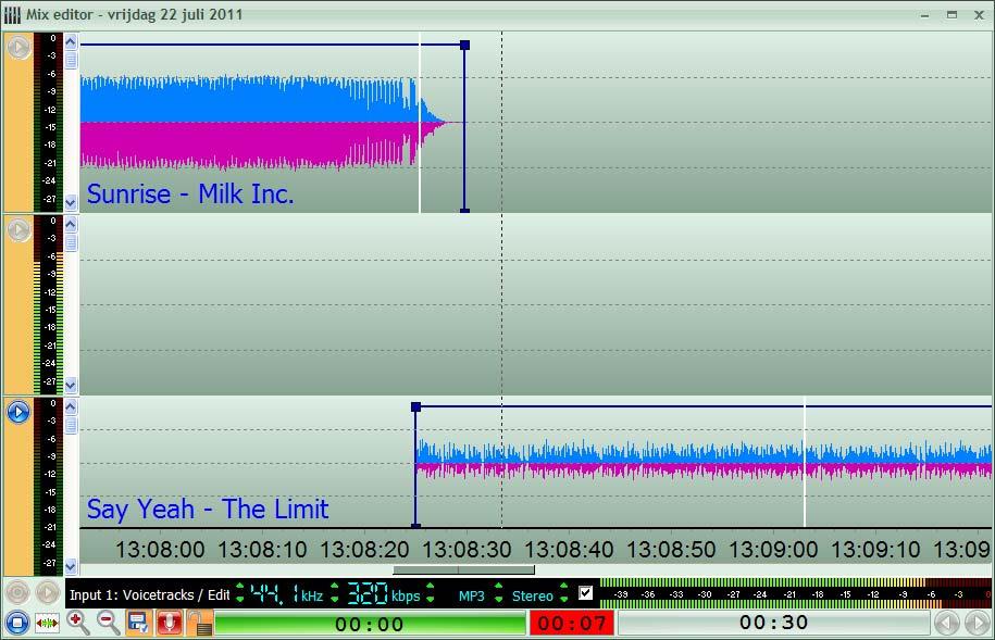 Mix editor Handleiding PC-Radio Express Tijdens de opname van de voicetrack geven de groene balkjes de resterende tijd tot het outro en intro van de plaat aan zodat u op eenvoudige wijze ziet hoeveel