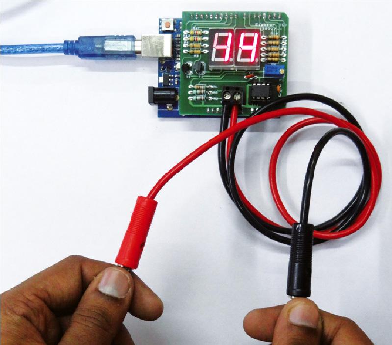 Onderdelenlijst Weerstanden R = 0kΩ % 0,W R,R = kω % 0,W R-R0 = 0Ω % 0,W R,R =,kω % 0,W P = MΩ instelpotmeter Condensatoren C = 0nF C = 0pF Halfgeleiders IC = LMCN/NOPB T,T = BC8 LD,LD = SBC-EGWA