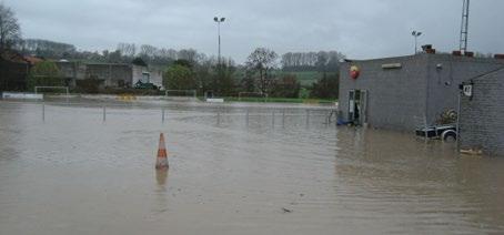 In november 2010 hebben zich verscheidene kritieke overstromingen voorgedaan in het modelgebied van de Maarkebeek. Figuur 4-2 en figuur 4-3 geven een beeld van de wateroverlast destijds.