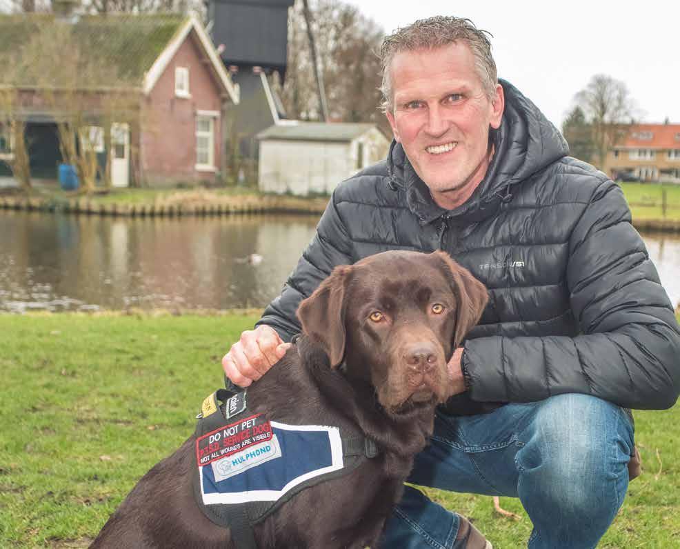 18 Tekst: TekstUeel communicatie Fotografie: Ferry de Wet 29 19 Wat een fantastisch maatje is zo n hulphond! Hulphond Nederland heeft cliënten in alle soorten en maten.