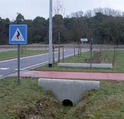 Om het zichtbare gedeelte elegant af te werken kan men kiezen voor afgeronde hoeken. In het zichtvlak worden vellingkanten voorzien.