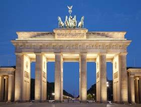 Wij bezoeken resten van de muur en talrijke highlights zoals de Reichstag, Unter den Linden, het Museuminsel, de Potsdamer Platz, Bikini Berlin, Spreeufer en veel meer.