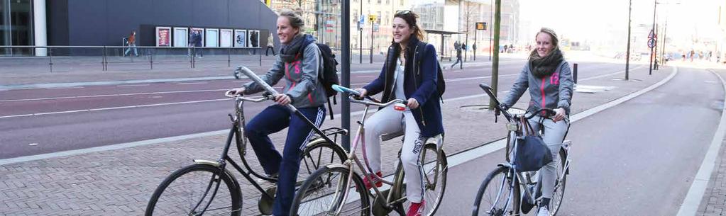 omleidingen Werkzaamheden en 4. doorstroming Verkeerslichten en 3. Doen 5.4 fietspaden Fietsroutes en 2. nemen we? wereldfietsstad Welke route 1. Utrecht 5.3 Samenvatting 0.