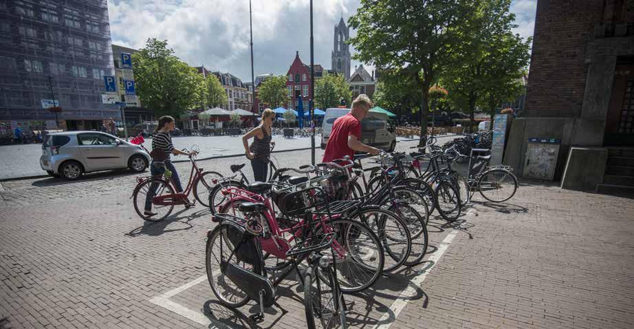6.1 Hoe staan we er voor? 6.2 Stadsgesprek Utrecht fietst 6.3 Welke route nemen we? 6.4 Doen binnenstad met onderscheid tussen voor zieningen voor kort en lang parkeren.