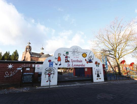 In de eerste helft van 2011 worden in totaal honderd huishouden, huis aan huis, bezocht door een huisbezoekster van de gemeente en een medewerkster van Volksbelang.