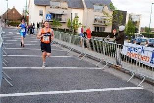 Ondertussen werd in Ruiselede op 25/05/2013 de 6km gelopen met 165 aankomsten.