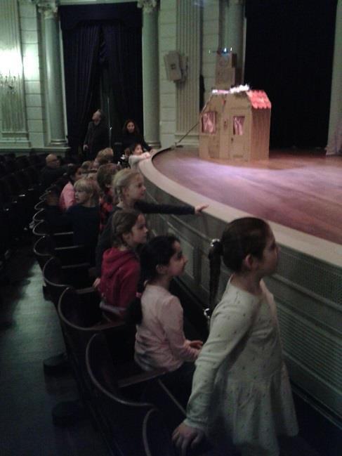 ICT lessen groep 7 Programmeren is de vaardigheid van de toekomst. Jong geleerd is oud gedaan.