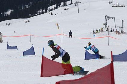 13 De slalompoorten heten gates en zijn driehoekige vlaggen met een zogenaamde stubbie (buigpaaltje) aan de lage kant. Hierdoor kan een snowboardracer zo dicht en schuin mogelijk langs de slalomgate.