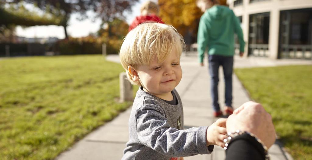 HET GROTE KLEINE GELUK OP BEZOEK BIJ OMA, DAT IS IETS WAAR ZE NAAR UIT KIJKEN. NET ALS IK!