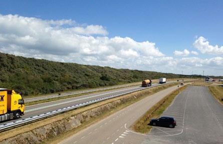 2.9 Bestaande infrastructuur en parkeergelegenheid De Veerse Dam wordt door verschillende mobiliteitsstromen gebruikt: auto- en vrachtverkeer,