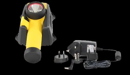 Zaklampen Wolf R-30 ATEX Oplaadbaar De Wolf R-30 is een oplaadbare explosieveilige zaklantaarn, gecertificeerd voor zones 1 & 2, temperatuur klasse T4 en ATEX goedgekeurd.