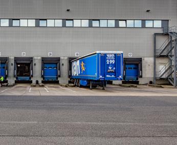 De belangrijkste transacties in 2016 zijn verhuringen aan: Delhaize België in Puurs voor 16.536 m² Schrauwen Sanitair en Verwarming op Herentals Logistics 3 (nieuwbouw) voor circa 12.